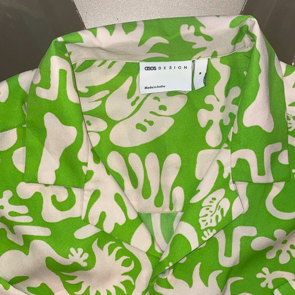 ASOS short sleeve button up shirt. - Picture 1 of 4